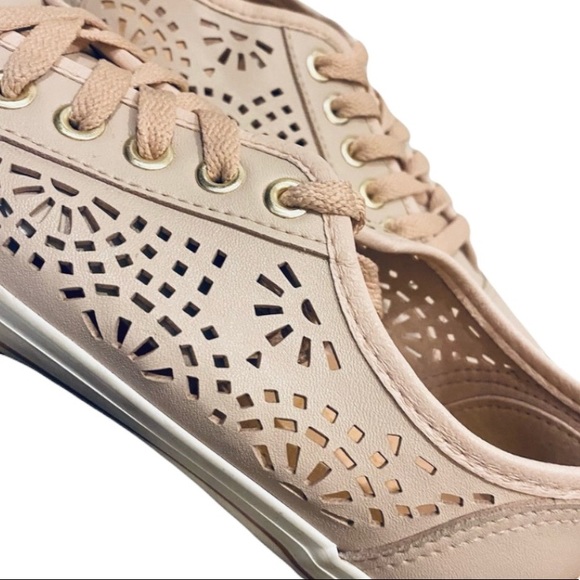 Restricted Women’s Mauve Light Pink Laser Cut Sneakers (6) - Picture 15 of 15